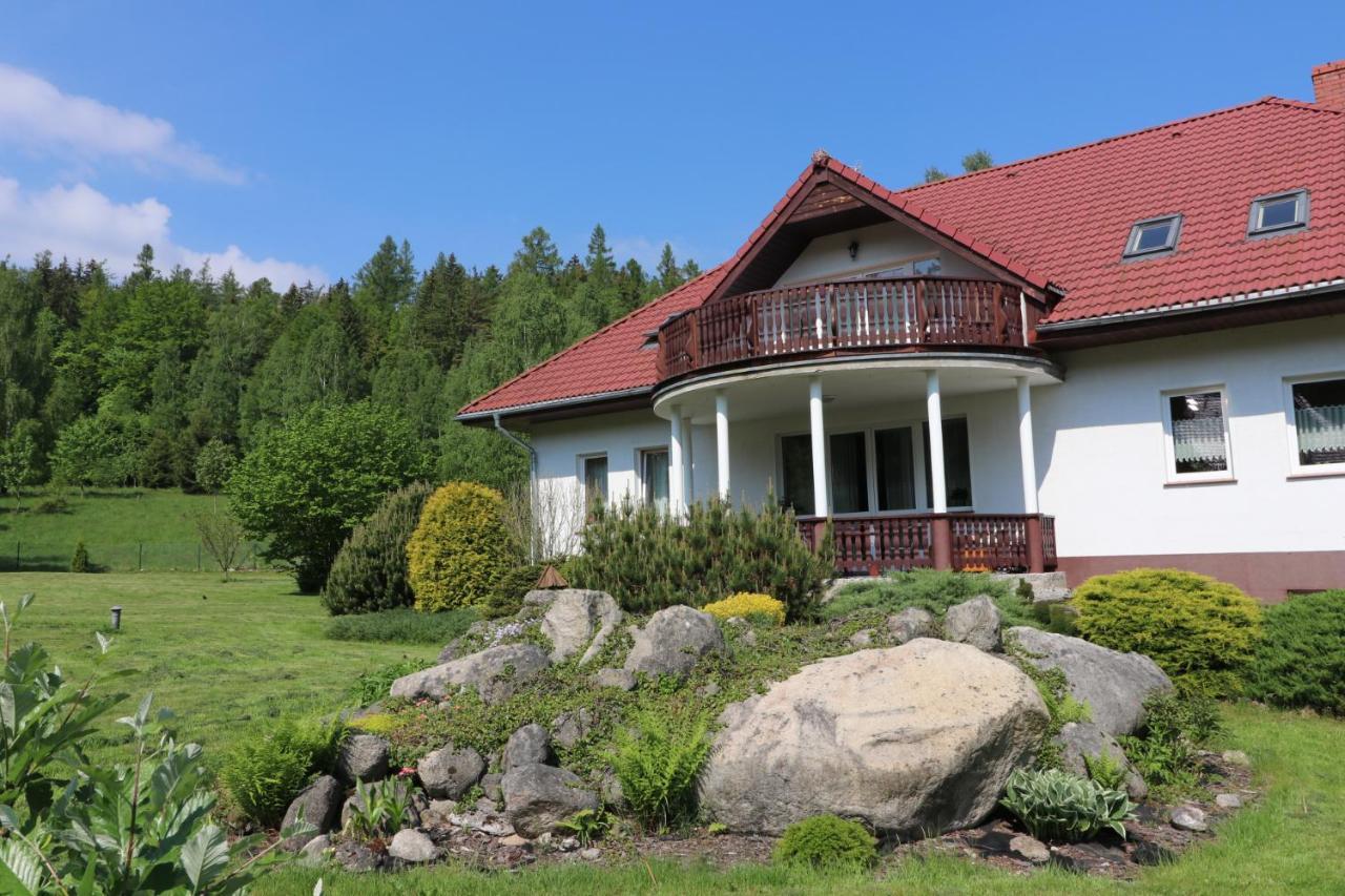 Pokoje Goscinne Dolina Czerwienia Preseka Exterior foto